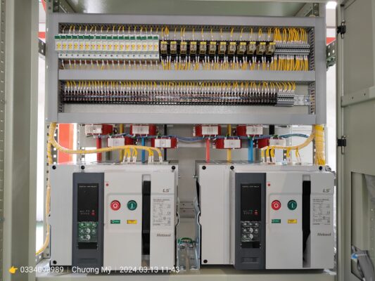 Tủ hòa đồng bộ máy phát điện là thiết bị gì